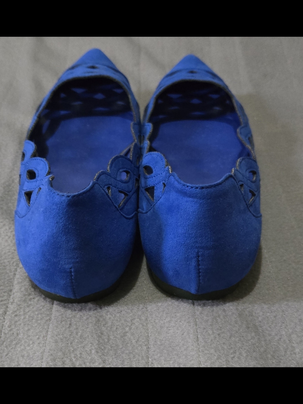 Banana Republic Women's 8.5 Cobalt Blue Pointed Toe Cutout Flats Suede Ballet - Picture 4 of 6